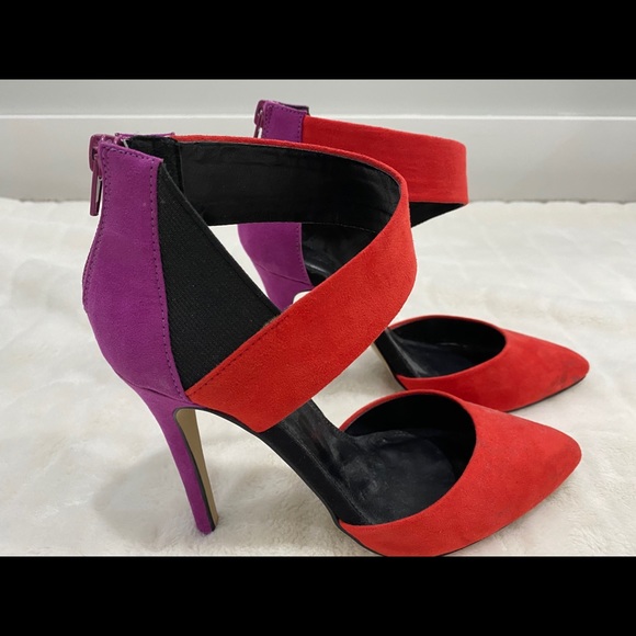 Pointy toe heels - Picture 3 of 3